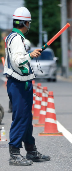 オフィス家具を修理します。