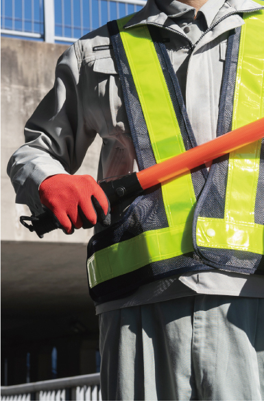 オフィス家具を修理します。